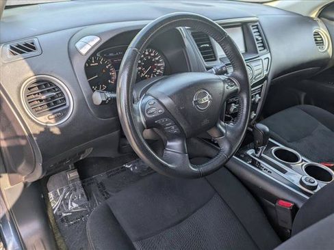 Used 2015 Nissan Pathfinder SV w/ Cargo Package AWD/4WD image 10