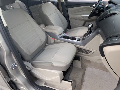 Used 2015 Ford C-MAX SE w/ Equipment Group 201A FWD image 15