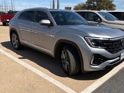 Used 2024 Volkswagen Atlas Cross Sport SEL R-Line image 21