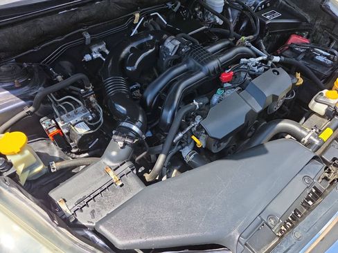 Used 2014 Subaru Legacy 2.5i Limited AWD/4WD image 11