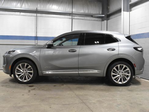 Used 2024 Buick Envision Avenir AWD/4WD image 25