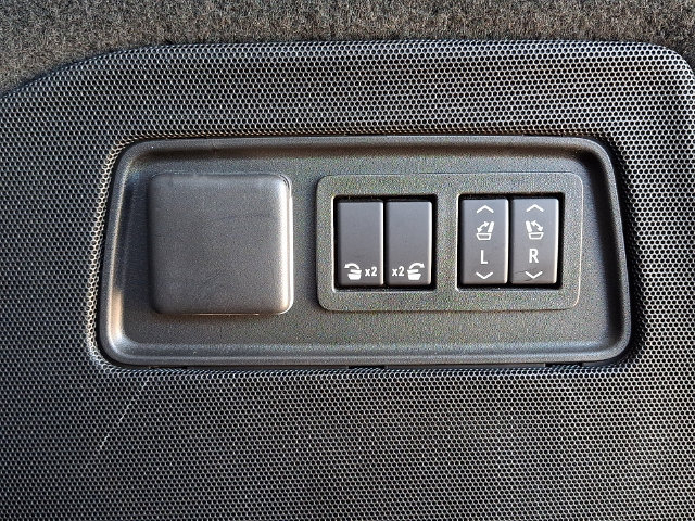 Used 2023 Cadillac Escalade Sport w/ Touring Package AWD/4WD image 32