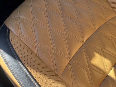 Used 2023 Nissan Sentra SV w/ SV Premium Package FWD image 7