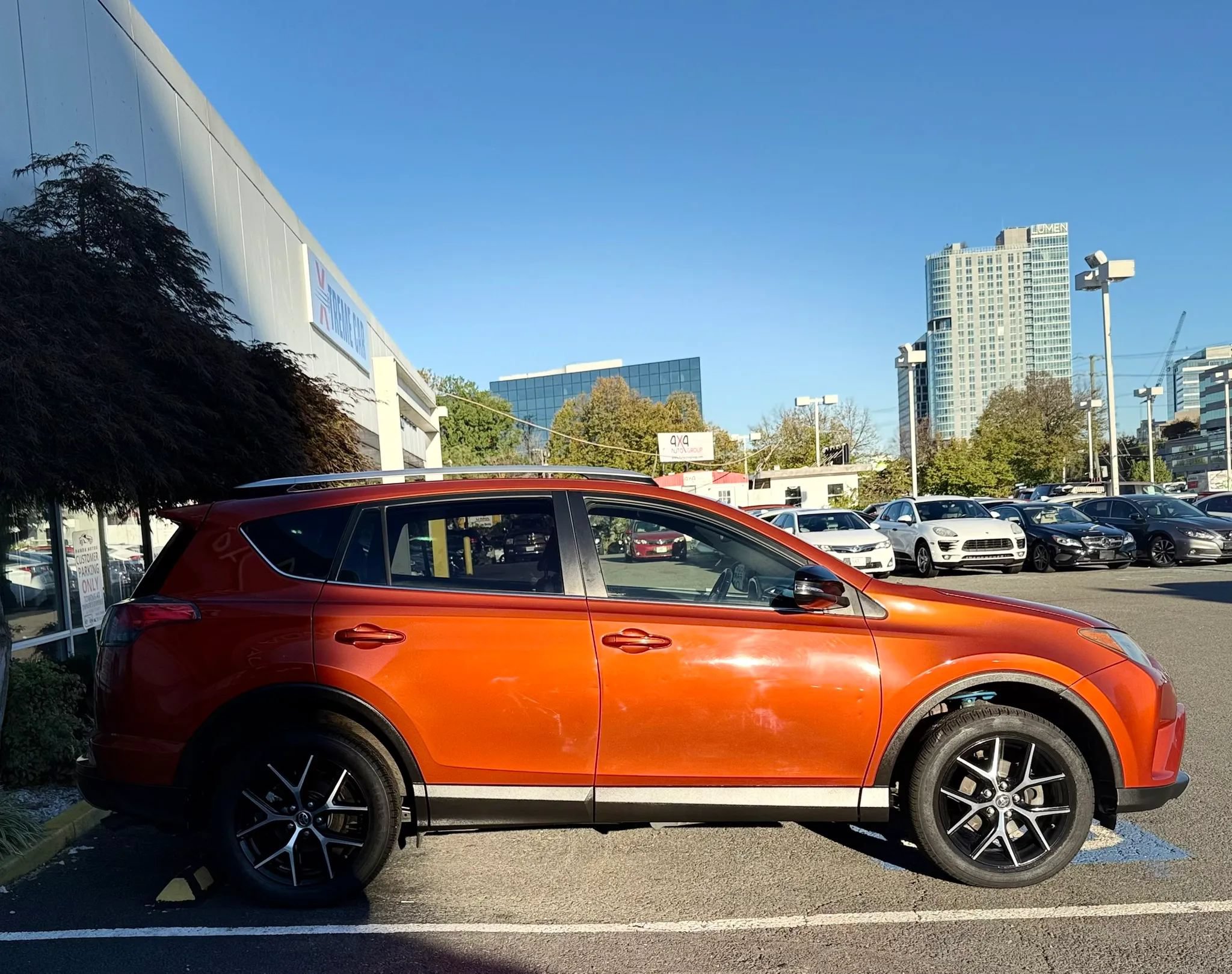 Used 2016 Toyota RAV4 SE AWD/4WD image 8