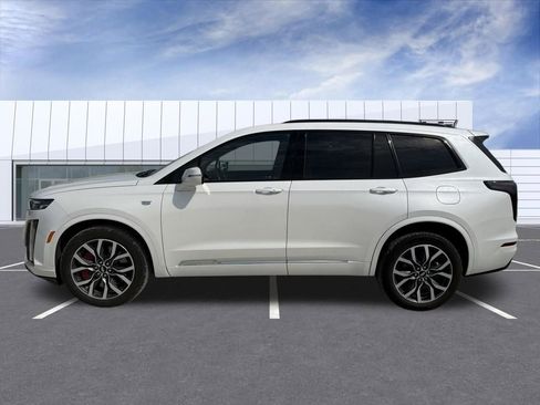 Certified 2024 Cadillac XT6 Sport w/ LPO, Floor Liner Package image 5