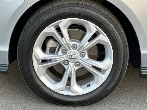 Certified 2025 Honda Accord LX image 29
