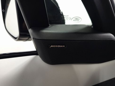 Used 2025 Land Rover Range Rover Sport Dynamic SE image 13