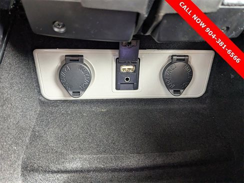 Used 2018 Toyota Avalon XLE Plus image 23