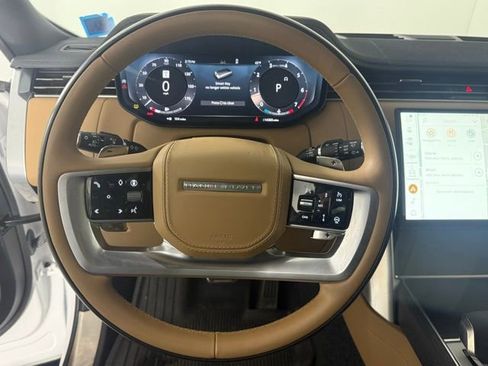 Certified 2024 Land Rover Range Rover SE image 18