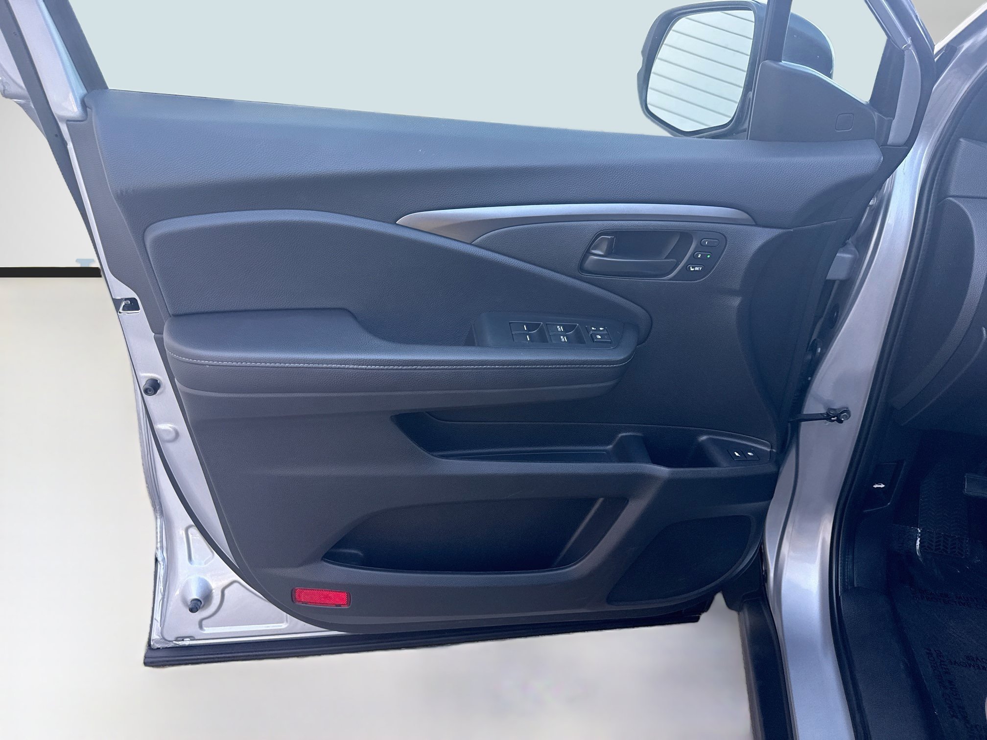 Certified 2023 Honda Passport EX-L image 19