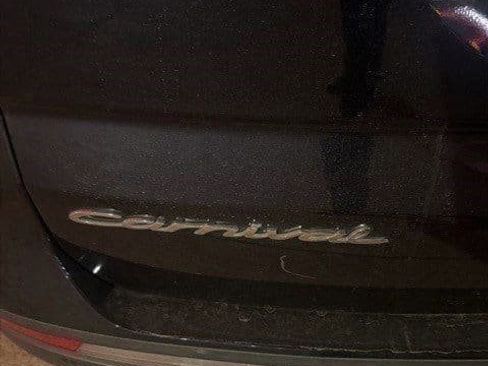 Used 2022 Kia Carnival SX image 6