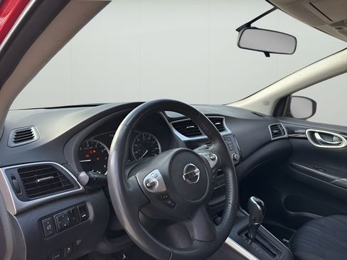 Used 2017 Nissan Sentra SV image 9
