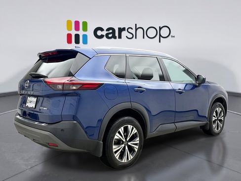 Used 2023 Nissan Rogue SV w/ SV Premium B Package image 5