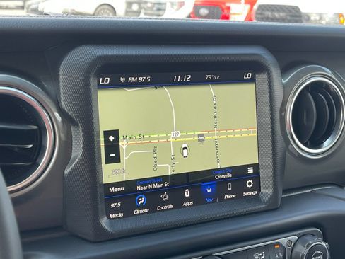 Used 2023 Jeep Gladiator Overland w/ Cold Weather Group AWD/4WD image 20