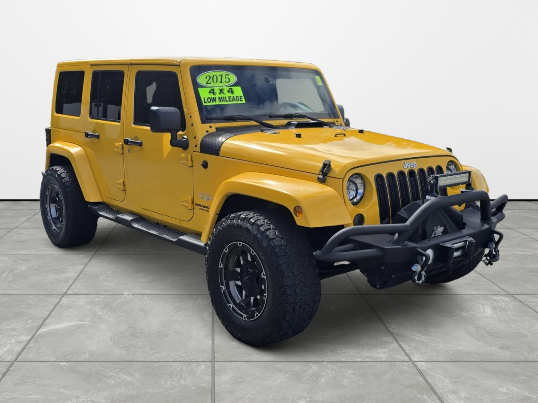 Used 2015 Jeep Wrangler Unlimited Sahara w/ Dual Top Group AWD/4WD image 2