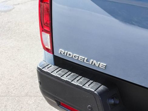 Used 2023 Honda Ridgeline Black Edition image 9