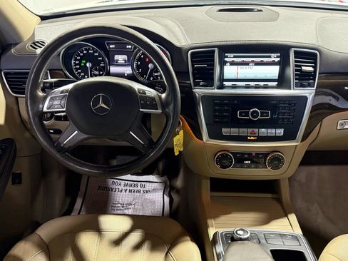 Used 2016 Mercedes-Benz GL 450 4MATIC image 12