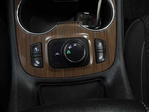 Used 2023 GMC Acadia SLE w/ Driver Convenience Package FWD image 28