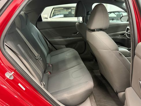 Used 2023 Hyundai Elantra SEL image 20