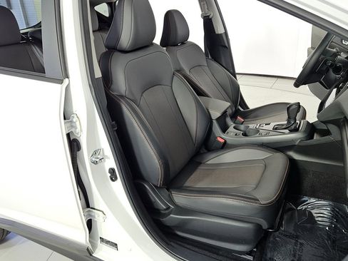 Certified 2025 Subaru Crosstrek 2.5i Limited w/ Crosstrek Mirror Package image 22