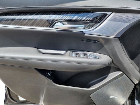 Used 2024 Cadillac XT6 Premium Luxury image 7