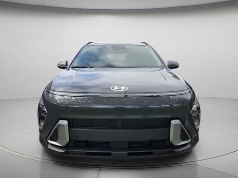 Used 2024 Hyundai Kona SEL w/ Convenience Package FWD image 3