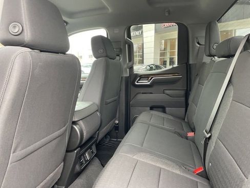 New 2026 GMC Sierra 1500 Elevation image 15