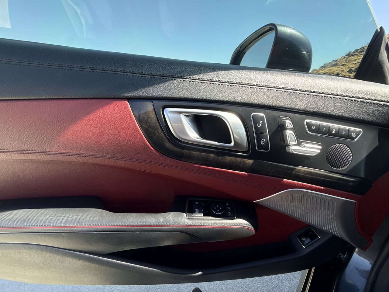 Used 2013 Mercedes-Benz SL 550 image 22