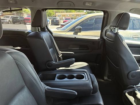 Used 2023 Honda Odyssey Elite image 9