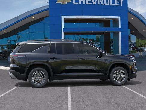 New 2026 Chevrolet Traverse LT w/ Driver Confidence Package AWD/4WD image 29