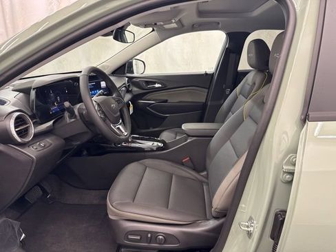 New 2026 Chevrolet Trax ACTIV w/ Sunroof Package FWD image 20