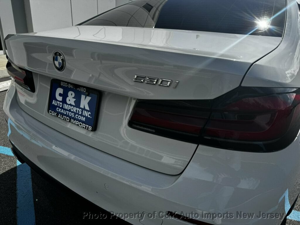 Used 2021 BMW 530i w/ Convenience Package RWD image 15