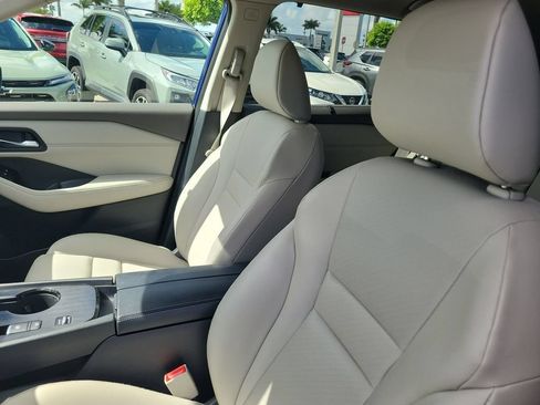 Used 2023 Nissan Rogue SV w/ SV Premium Package FWD image 17