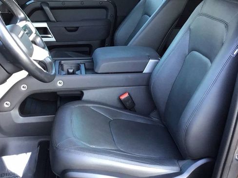 Used 2023 Land Rover Defender 90 SE image 20