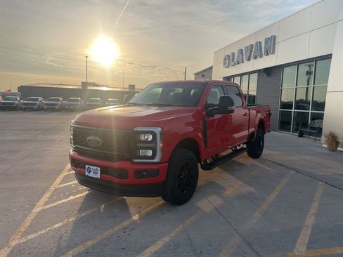 New 2026 Ford F250 XLT w/ XLT Premium Package image 3