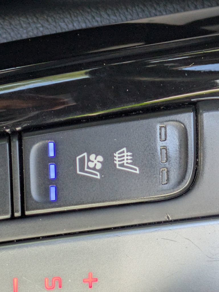 Used 2023 Kia Forte GT-Line w/ GT-Line Premium Package FWD image 22