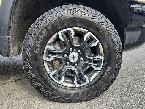 Certified 2022 Chevrolet Silverado 1500 ZR2 w/ Technology Package image 8