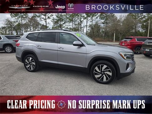 Used 2025 Volkswagen Atlas SE image 1