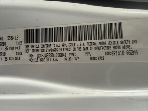 Used 2013 Jeep Wrangler Unlimited Sahara image 18