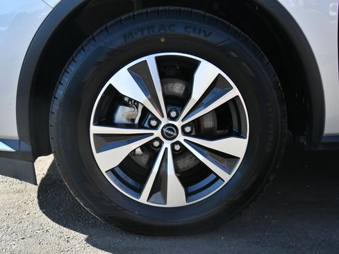 Used 2023 Nissan Murano SV image 12