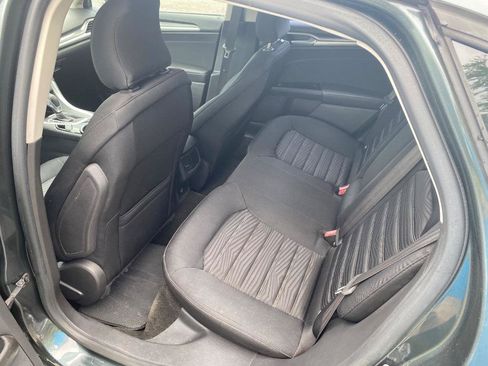Used 2016 Ford Fusion SE FWD image 16