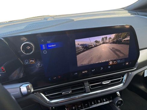 New 2026 Chevrolet Equinox EV LT FWD image 9