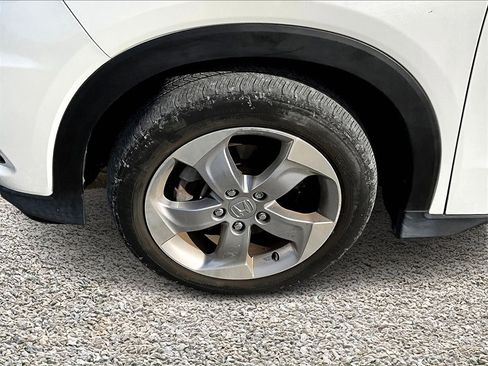 Used 2022 Honda HR-V LX image 8