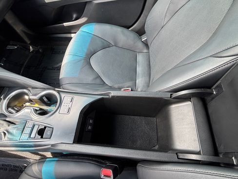 Used 2020 Toyota Camry XSE w/ Carpet Mat Package FWD image 18