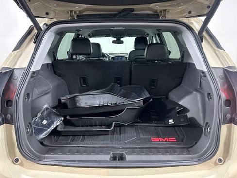 Used 2023 GMC Terrain SLT w/ Elevation Edition image 27