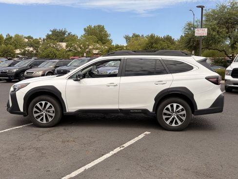 Certified 2025 Subaru Outback Premium AWD/4WD image 2