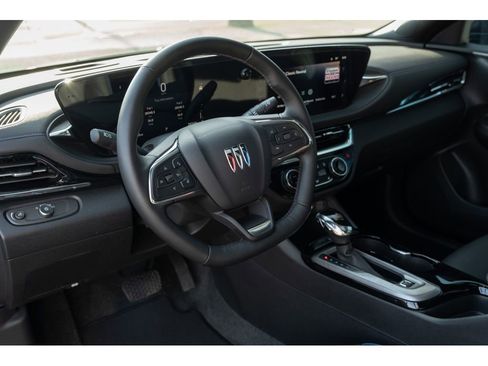 Used 2025 Buick Envista Sport Touring w/ Convenience I Package image 9