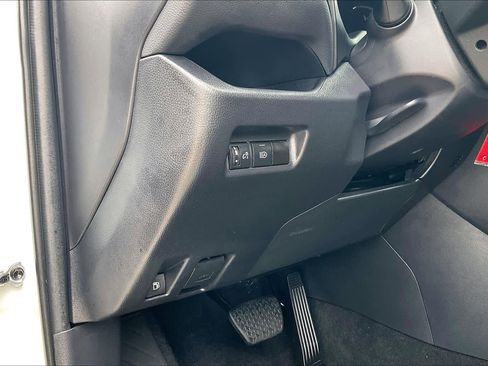 Used 2025 Toyota RAV4 LE AWD/4WD image 57