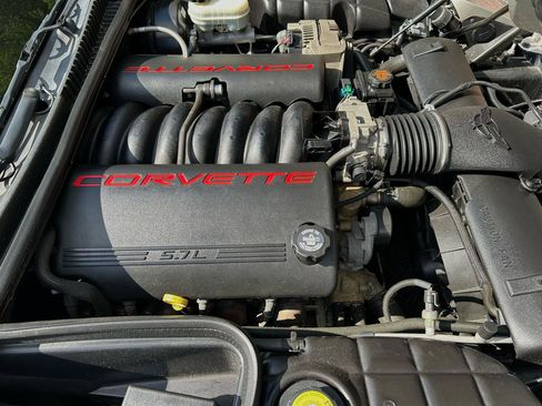 Used 2000 Chevrolet Corvette Convertible RWD image 23