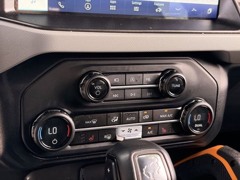 Certified 2023 Ford Bronco Badlands AWD/4WD image 19